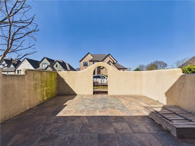 3603 SW Champagne Avenue, Bentonville, AR 72712