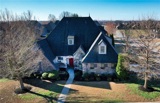 3603 SW Champagne Avenue, Bentonville, AR 72712