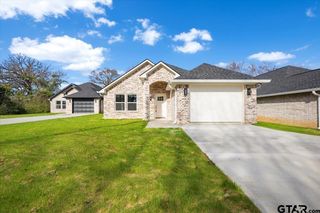 443 W. Harmony St., Tyler, TX 75702