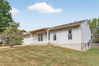 1333 Warrior Song Way, O'fallon, MO 63366