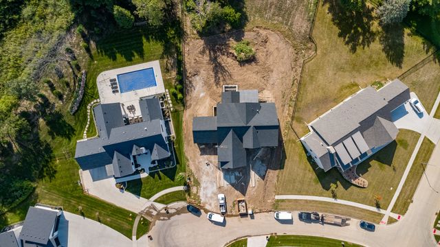 9468 Treehaven Court, West Des Moines, IA 50266