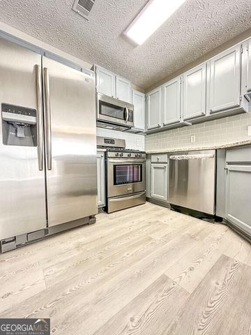 2747 Highland Ridge NW, Kennesaw, GA 30152