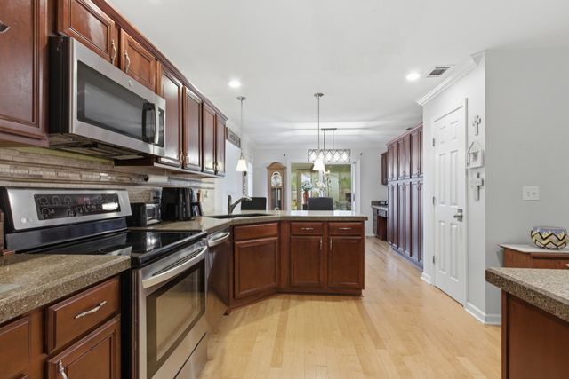 1726 Emma Cir, Spring Hill, TN 37174