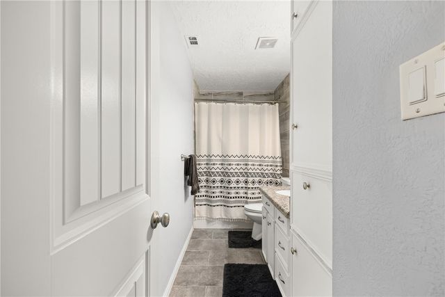 2802 Woodmeadow Drive, Bryan, TX 77802