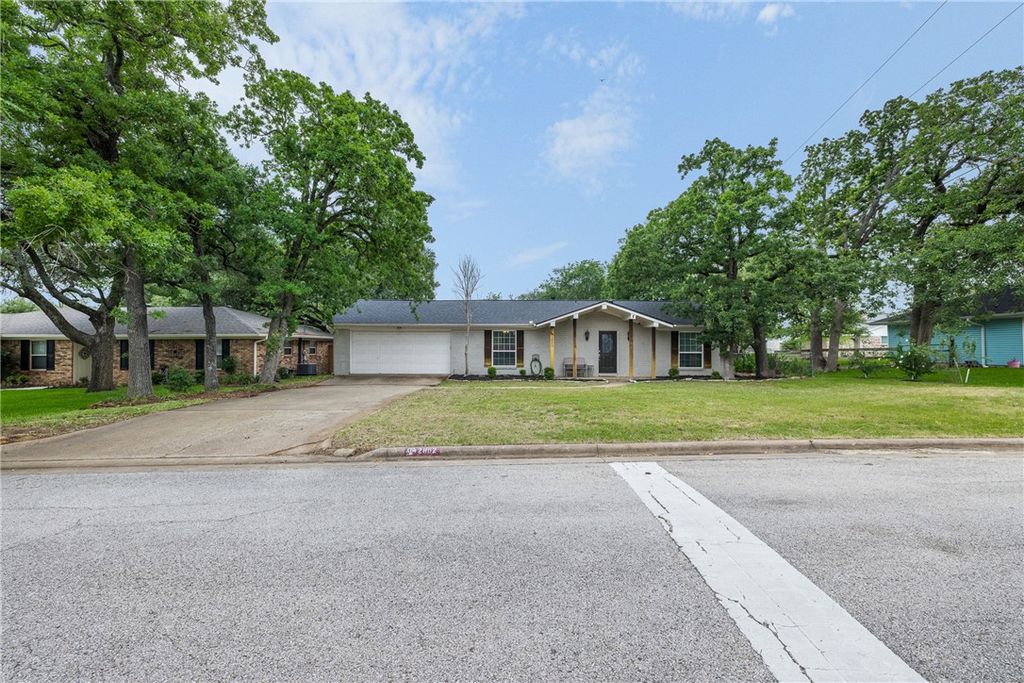 2802 Woodmeadow Drive, Bryan, TX 77802 — photo 2