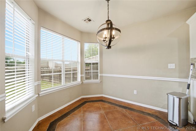 5318 Redbud Drive, Sand Springs, OK 74063