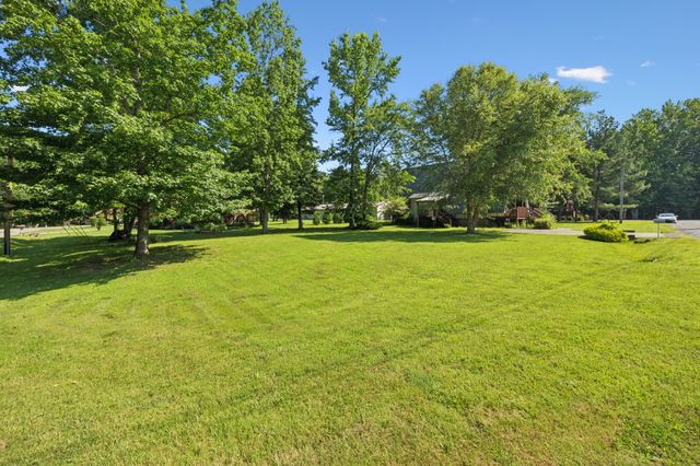 117 Sparrow Ln, Dover, TN 37058