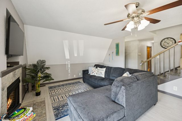 117 Sparrow Ln, Dover, TN 37058