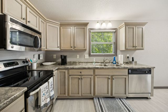 117 Sparrow Ln, Dover, TN 37058