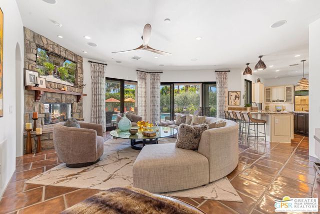 248 E Palo Verde Avenue, Palm Springs, CA 92264