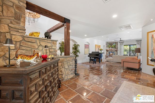 248 E Palo Verde Avenue, Palm Springs, CA 92264