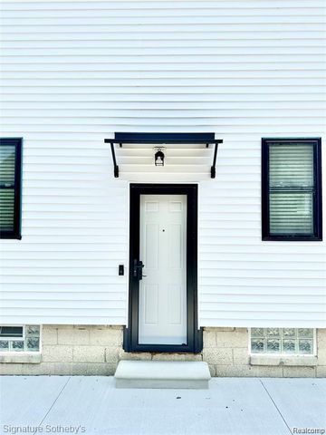 442 Ardmore Drive, Ferndale, MI 48220
