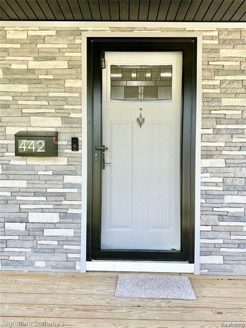 442 Ardmore Drive, Ferndale, MI 48220