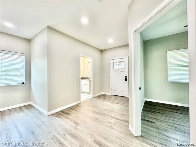 442 Ardmore Drive, Ferndale, MI 48220
