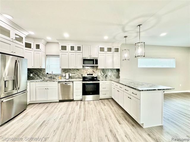 442 Ardmore Drive, Ferndale, MI 48220