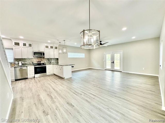 442 Ardmore Drive, Ferndale, MI 48220