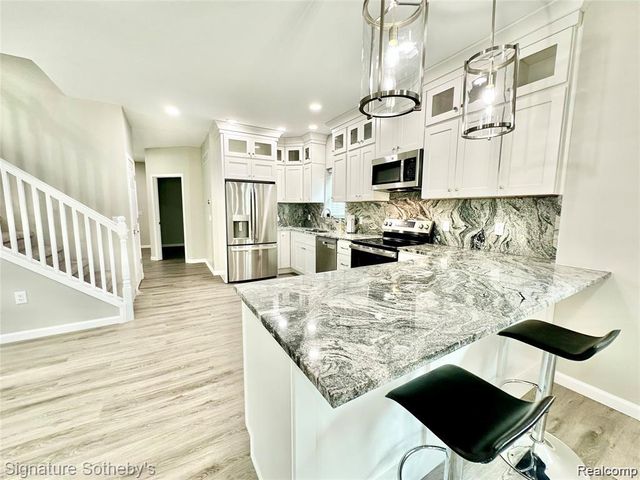 442 Ardmore Drive, Ferndale, MI 48220