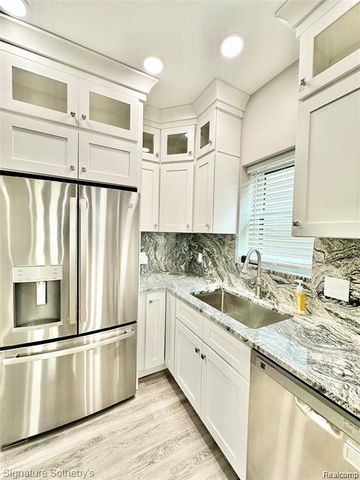 442 Ardmore Drive, Ferndale, MI 48220