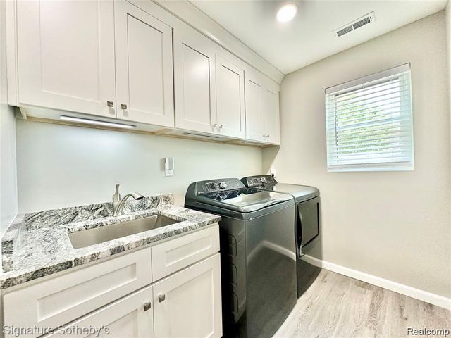 442 Ardmore Drive, Ferndale, MI 48220