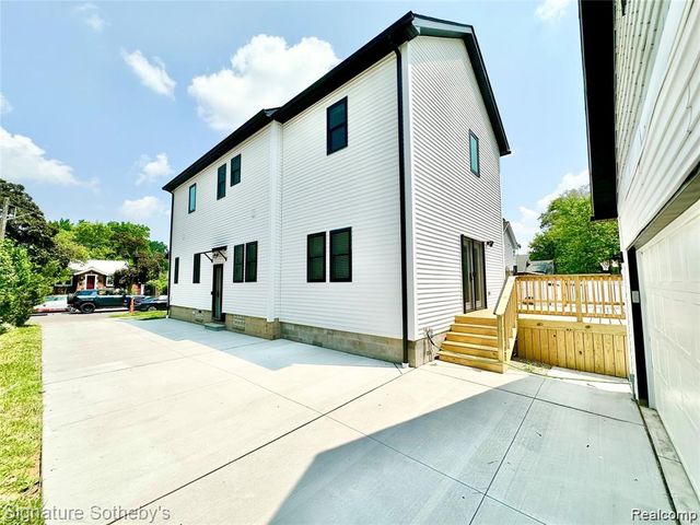 442 Ardmore Drive, Ferndale, MI 48220