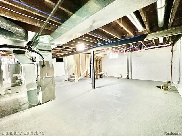 442 Ardmore Drive, Ferndale, MI 48220