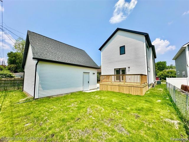 442 Ardmore Drive, Ferndale, MI 48220