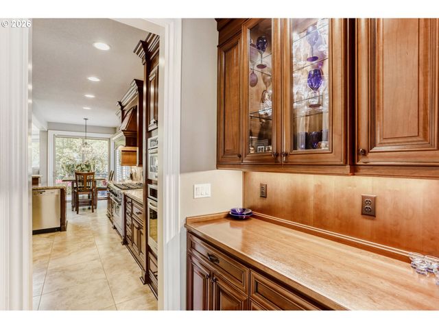 15809 Se PALERMO Ave, Happy Valley, OR 97086