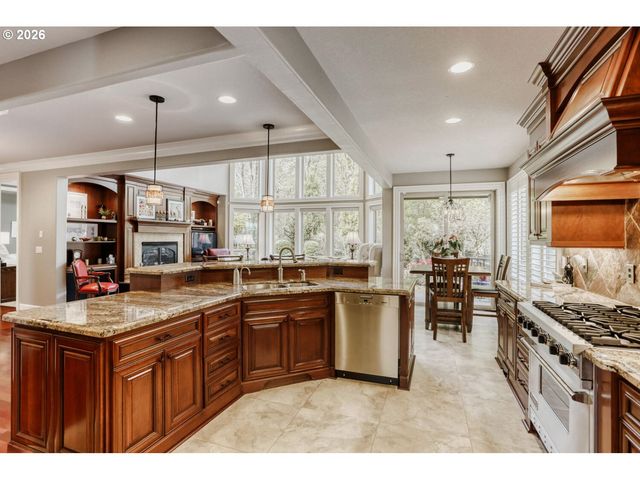 15809 Se PALERMO Ave, Happy Valley, OR 97086