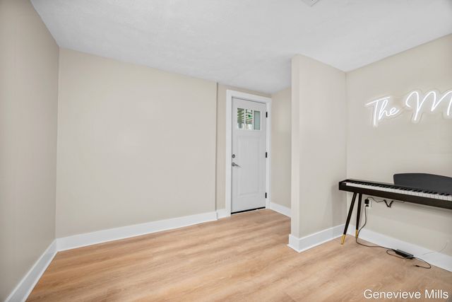 816 W Montcalm Street, Greenville, MI 48838