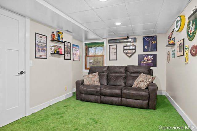 816 W Montcalm Street, Greenville, MI 48838
