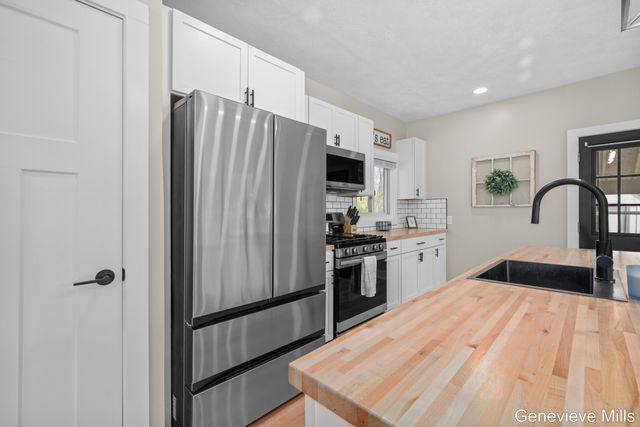 816 W Montcalm Street, Greenville, MI 48838