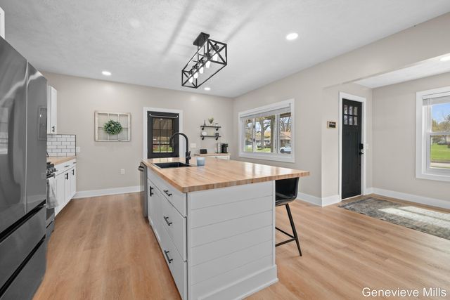 816 W Montcalm Street, Greenville, MI 48838