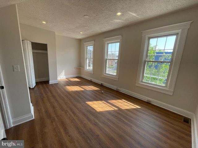 1216 BONAPARTE AVE, Baltimore, MD 21218