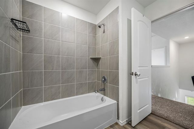 1103 Juniper Vista Dr, Houston, TX 77090