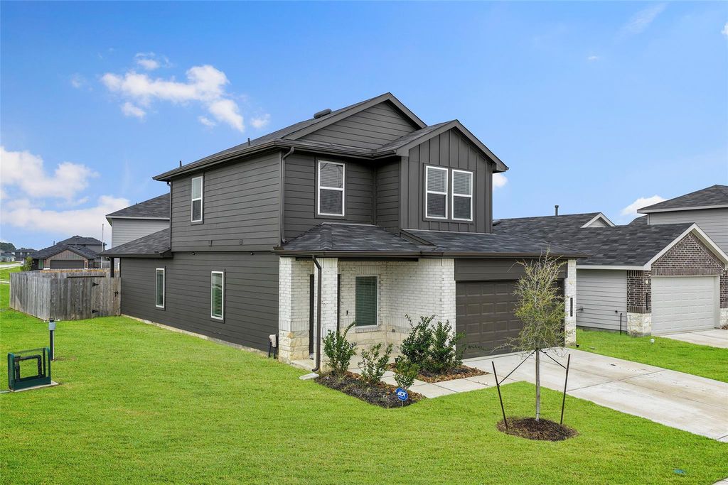 1103 Juniper Vista Dr, Houston, TX 77090