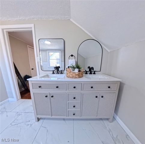 4198 Wyncote Road, South Euclid, OH 44121