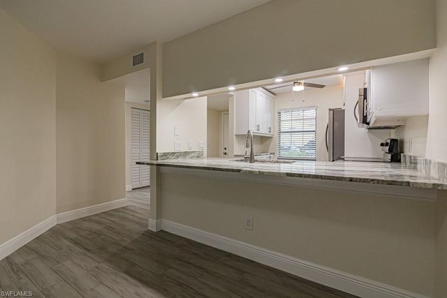2562 Kings Lake BLVD, Naples, FL 34112