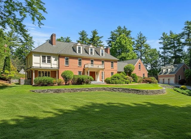 56 Oak Drive, Bedford, NH 03110