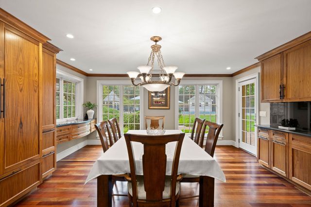 56 Oak Drive, Bedford, NH 03110