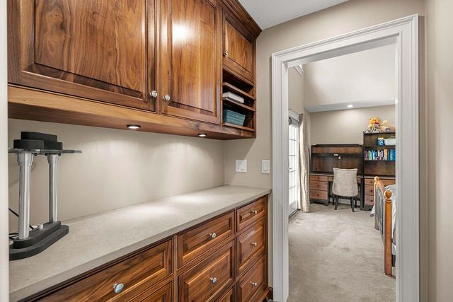 56 Oak Drive, Bedford, NH 03110