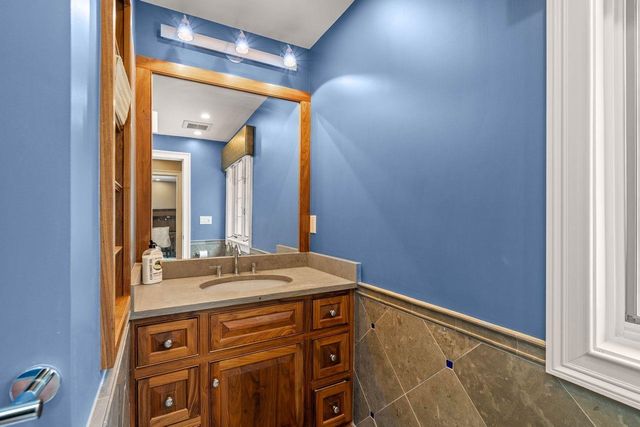 56 Oak Drive, Bedford, NH 03110
