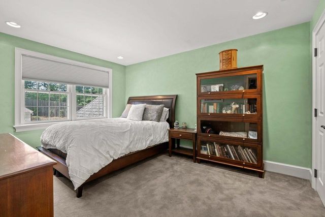 56 Oak Drive, Bedford, NH 03110