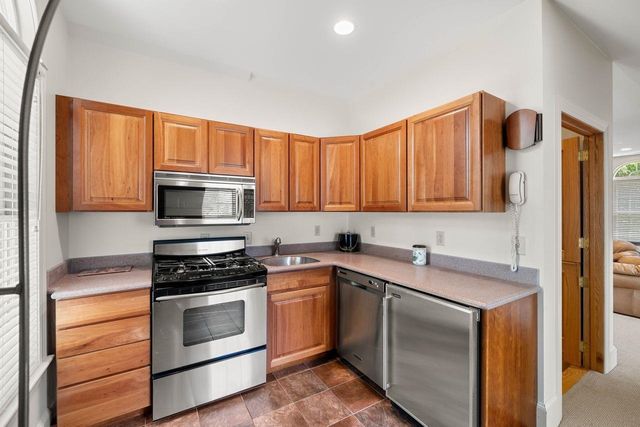 56 Oak Drive, Bedford, NH 03110