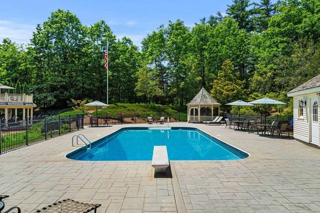 56 Oak Drive, Bedford, NH 03110