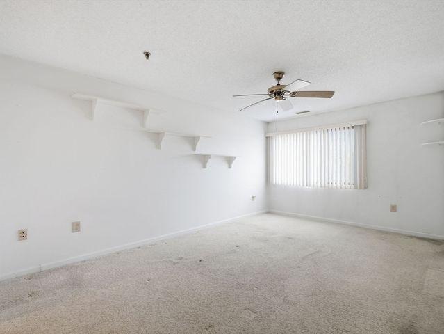 3920 Mystic Valley Pkwy 423, Medford, MA 02155