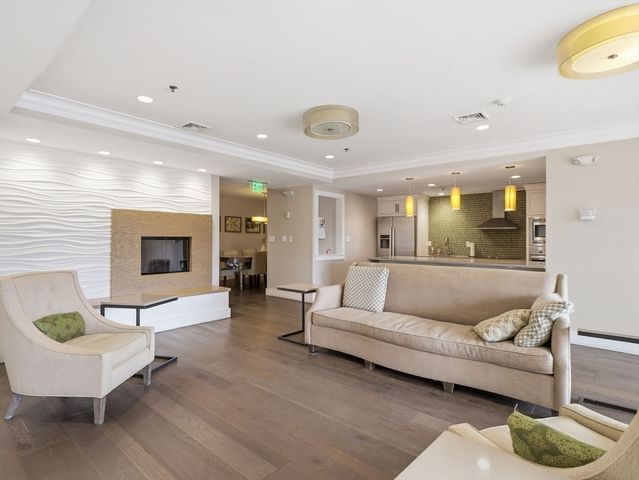 3920 Mystic Valley Pkwy 423, Medford, MA 02155