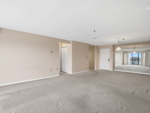 3920 Mystic Valley Pkwy 423, Medford, MA 02155