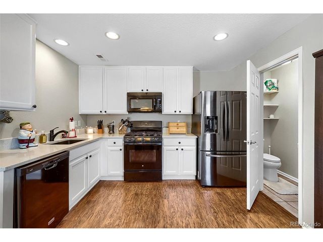 7846 S Kittredge Cir, Englewood, CO 80112