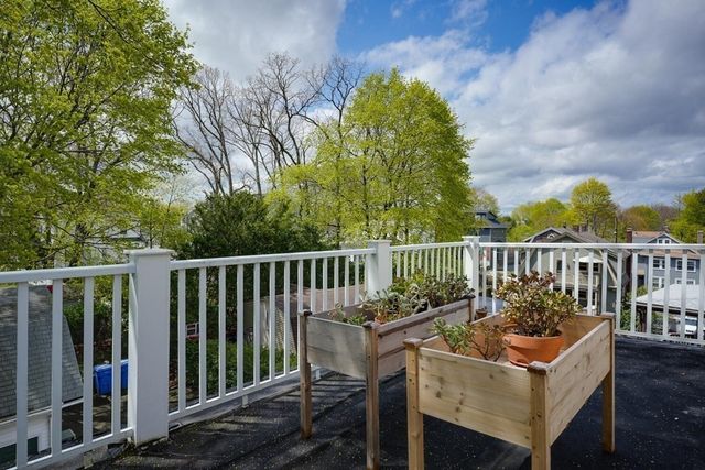 52 Burnham St 3, Belmont, MA 02478