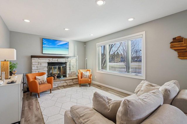 820 Spahn Drive, Waunakee, WI 53597